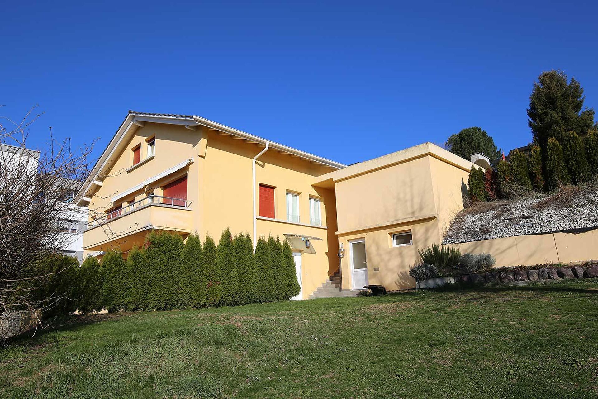 Villa individuelle de 2 appartements à Avry-sur-Matran