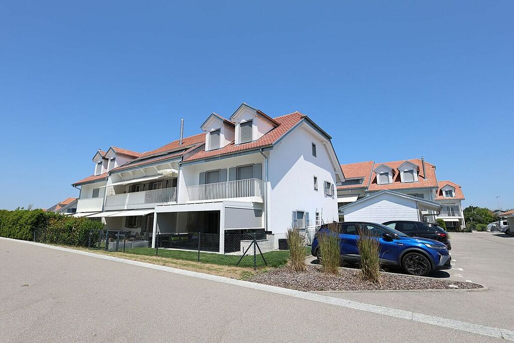 Spacieux appartement de 2,5 pièces avec poêle dans les combles