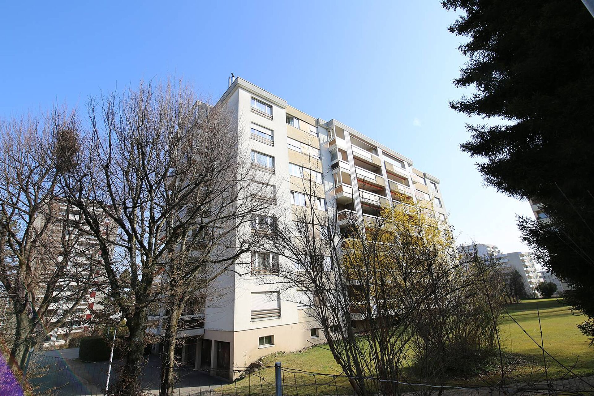 "En Exclusivité" Appartement de 3.5 pièces situé dans le quartier de Beaumont à Fribourg