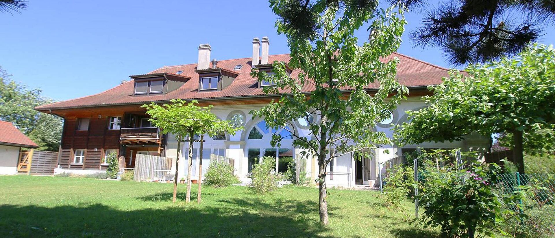 VENDU OFF MARKET - Magnifique logement de 3.5 pièces avec jardin et parking - Fribourg ville